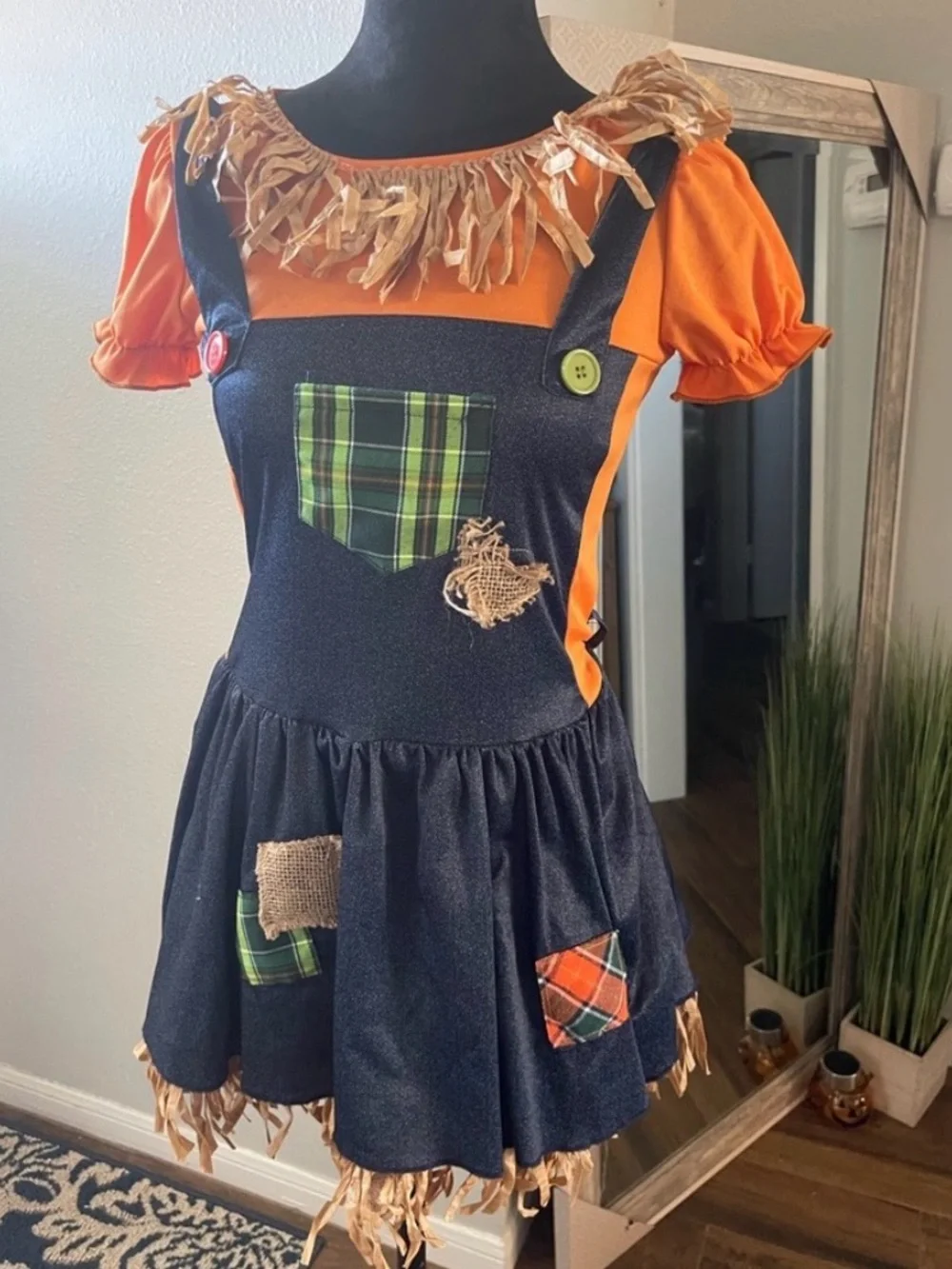 Fun World Scarecrow Costume Girl’s Large 10-12 Orange Patchwork Halloween